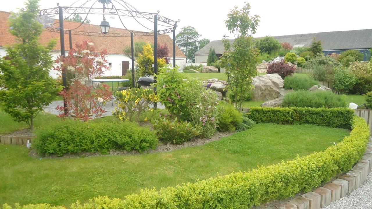 Au Grand Saule Villa Les Attaques Rom bilde
